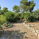 Le Petit Paradis *