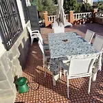 Le Petit Paradis
