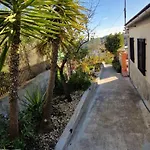 Le Petit Paradis
