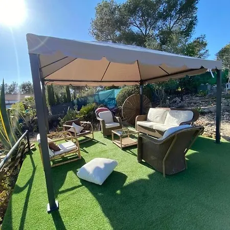 Le Petit Paradis בקתה