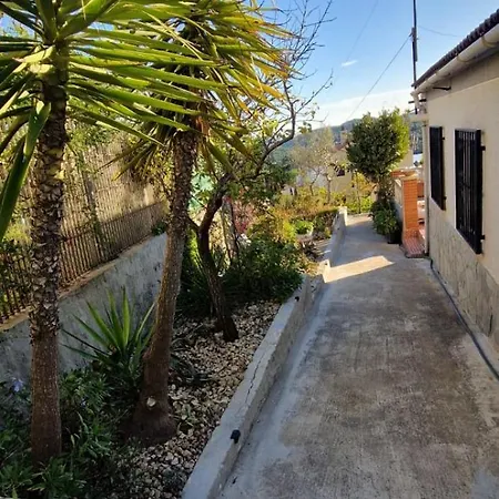 Le Petit Paradis