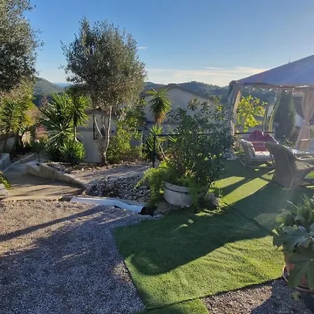 Le Petit Paradis